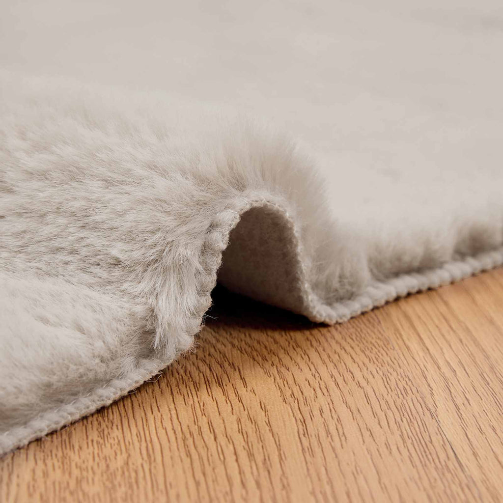 Tappeto antiscivolo in sintetica di coniglio OLITE Beige